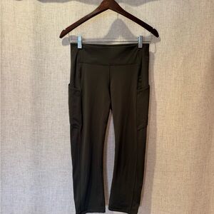 Dark Green lululemon Yoga capri Pants with Pockets